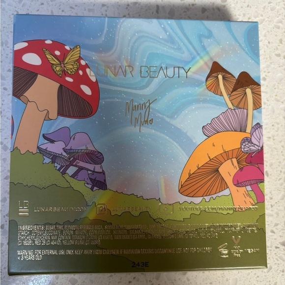 NIB lunar beauty moonshroom highlighter palette - Picture 2 of 3